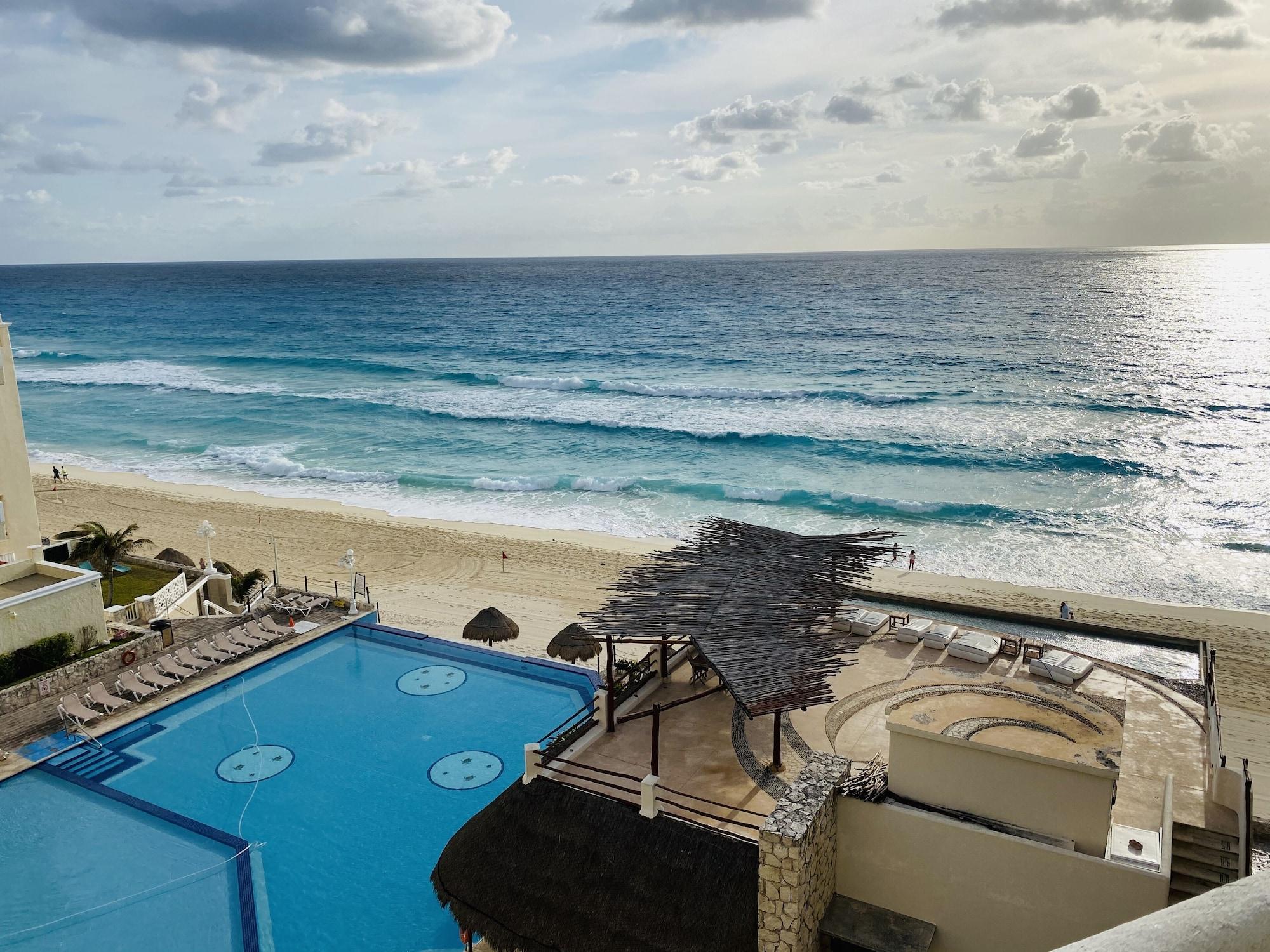 Bsea Cancun Plaza Hotel Экстерьер фото