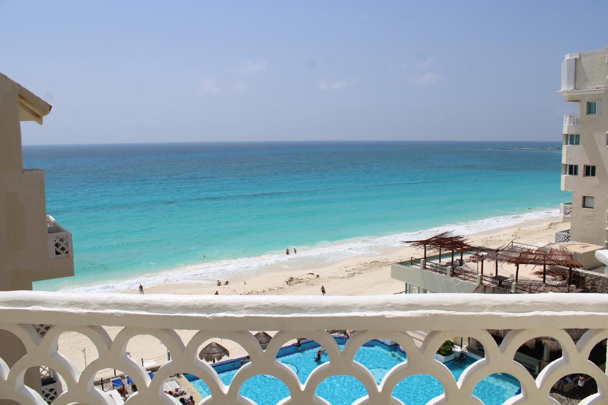Bsea Cancun Plaza Hotel Экстерьер фото