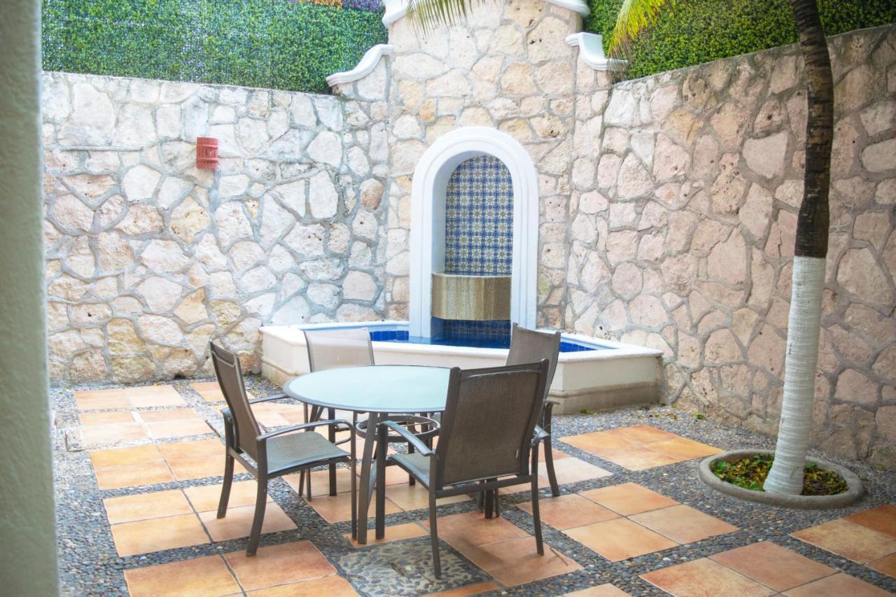 Bsea Cancun Plaza Hotel Экстерьер фото